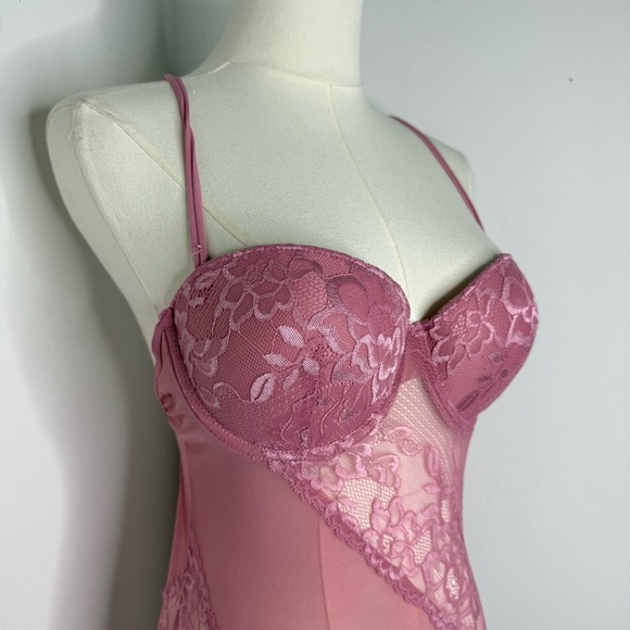 Frederick’s of Hollywood Pink Lace Sheer Bodysuit Lingerie Size Large - Picture 2 of 6